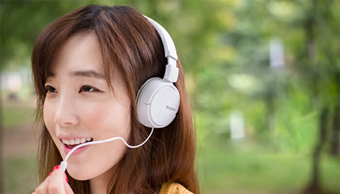 หูฟัง Sony หูฟังพร้อมไมค์ รุ่น MDRZX110APW