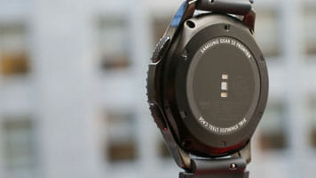 smart-watch-samsung-gear-s3-black-back-view