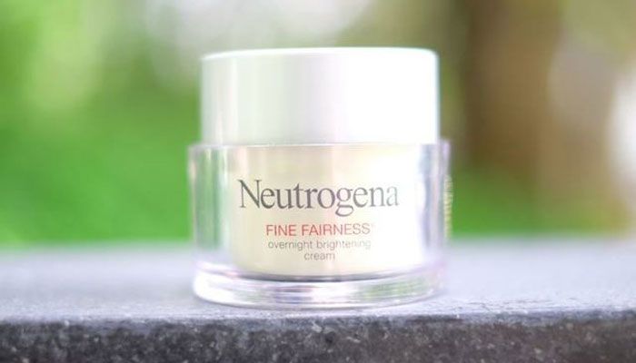 Neutrogena นูโทรจีนา Fine Fairness Overnight Brightening Cream