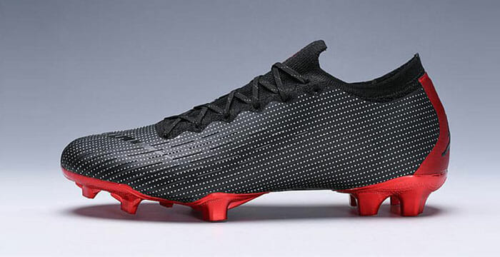 รองเท้าฟุตบอล Nike รุ่น New Mercurial